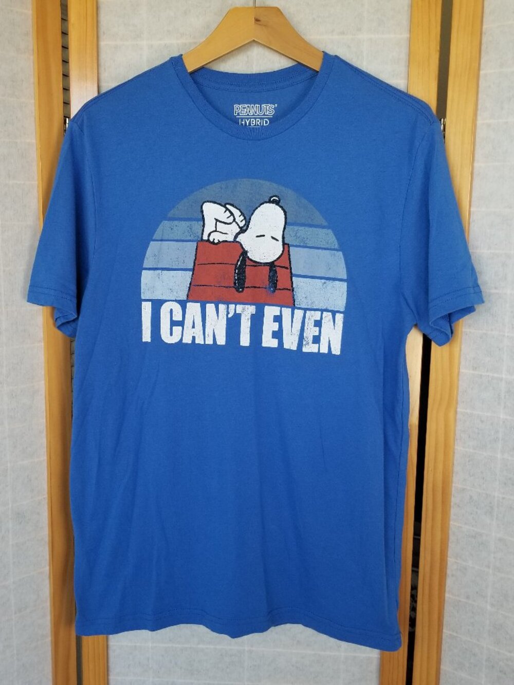 Peanuts Snoopy T-Shirt Size Medium I Can't Even Graphic Beagle on Dog House